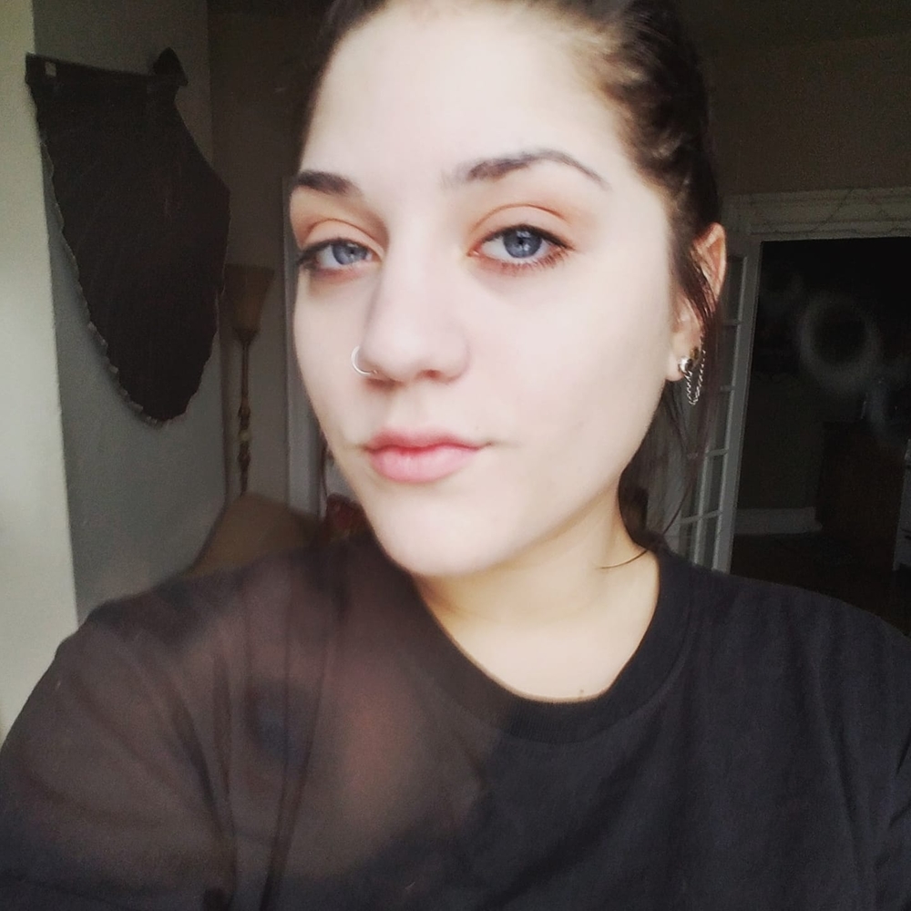 Meet your Posher, Eva